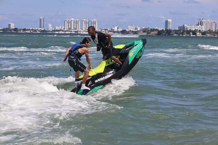 Jet Ski Miami : Experience the Ultimate Water Fun !