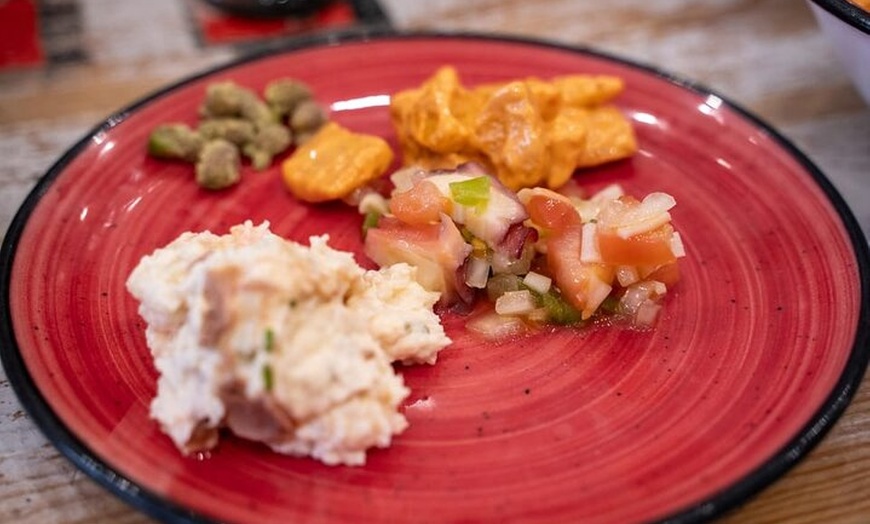 Image 3: Excursión gastronómica a pie por el sabor de España