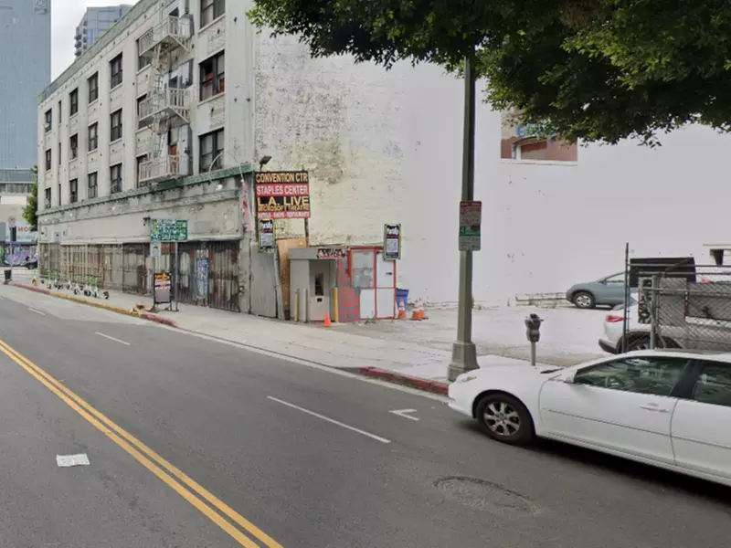 Parking at 441 W. Pico Blvd. Lot - Primary Image
