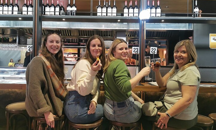 Image 3: Paseo de tapas de Sitges: recorrido gastronómico, vinícola e histórico