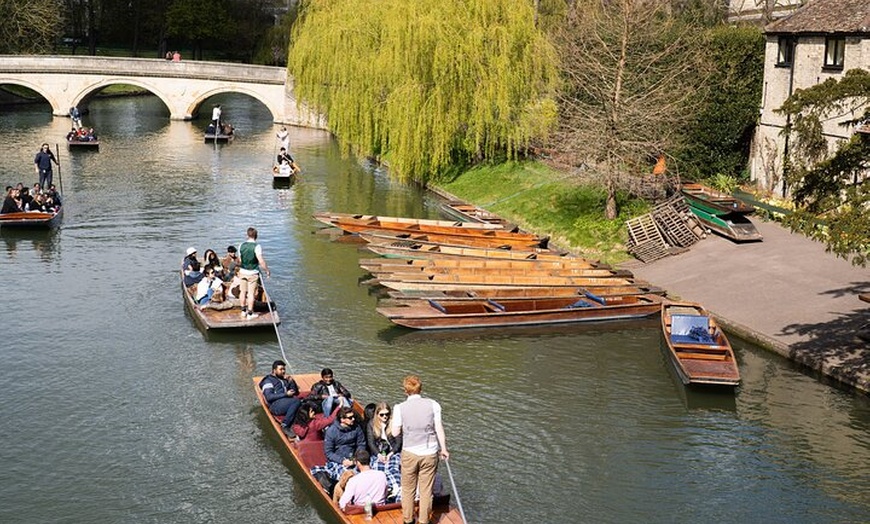 Image 8: Cambridge Walking & Punting Tour by Alumni™ King's College Option