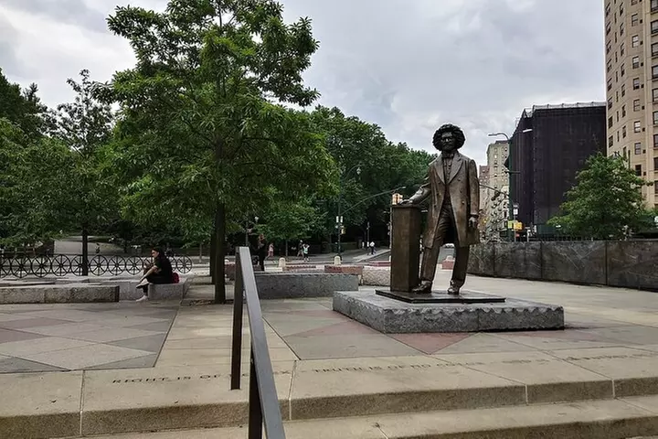 Small-Group Harlem's Best History Tour by Bike - Primary Image