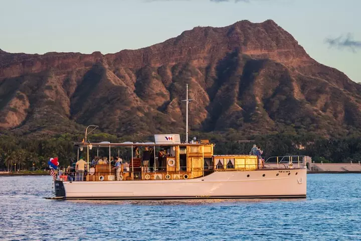 Fresh Catch Friday Sunset & Fireworks Cruise - Primary Image