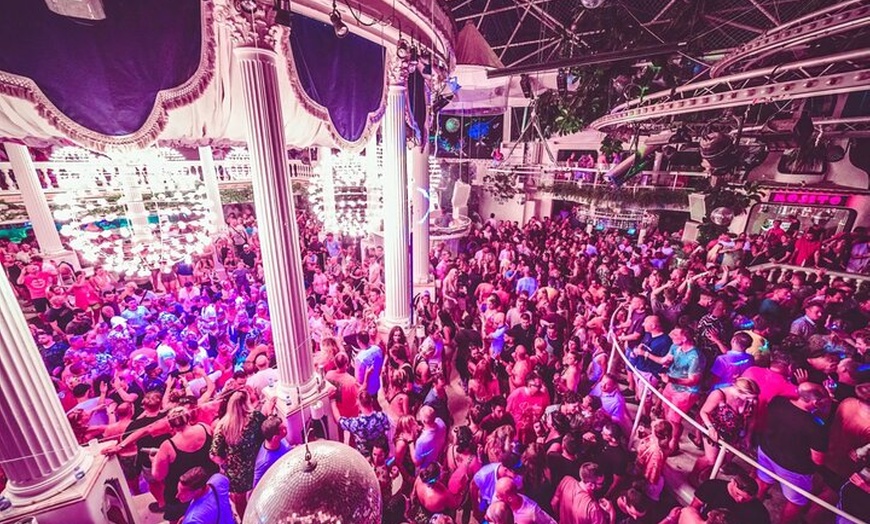 Image 12: Ibiza : 3 x discoteca y piscina Party Pass
