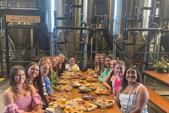 Byron Bay Brewery & Distillery Tour: Tastings, Lunch & transfers