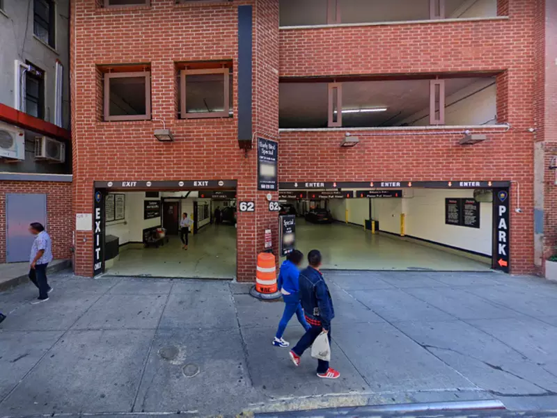 Parking at iPark - 62 Mulberry Parking Garage