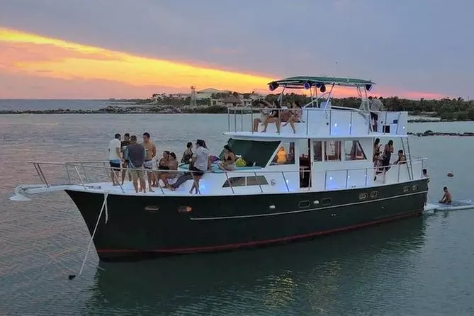 2 Hour Sunset Private Yacht Cruise - Primary Image