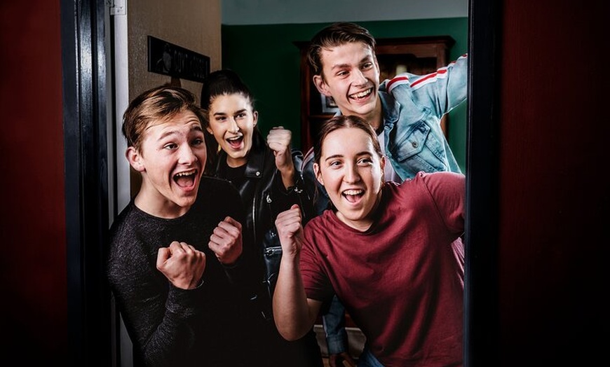 Image 4: Jewel Thief An Escape Hunt Experience