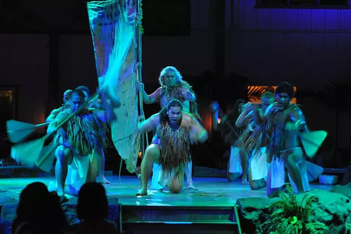 Kauai: Luau Kalamaku with Buffet Dinner and Show