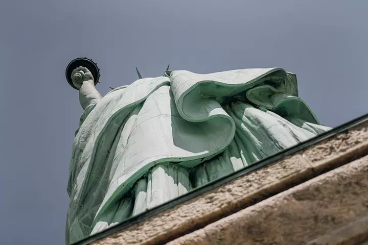 Statue of Liberty and Ellis Island Guided Tour with Ferry