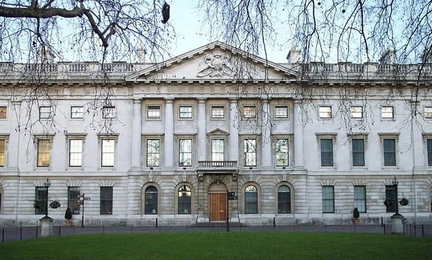 Image 2: La Casa de Papel : El verdadero atraco en Madrid recorrido a pie