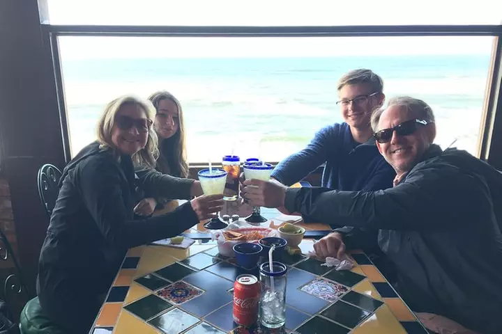 Puerto Nuevo Lobster, Margaritas and Mariachi Private Tour