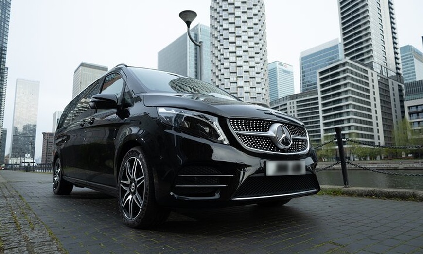 Image 3: Central London Luxury Senzati Jet Class for a Day