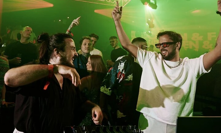 Image 16: Experiencia de crucero en barco por Barcelona y pasaporte de fiesta