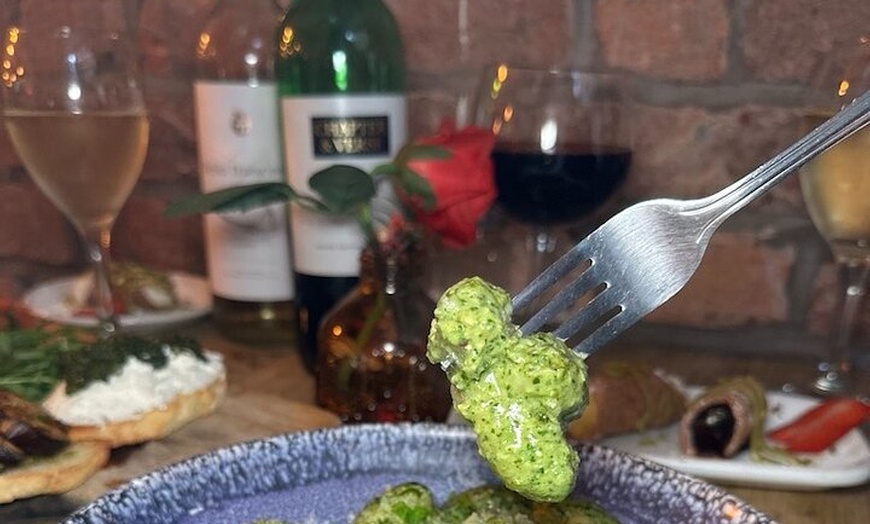 Image 2: 90 minutes Unlimited Wine Dinner