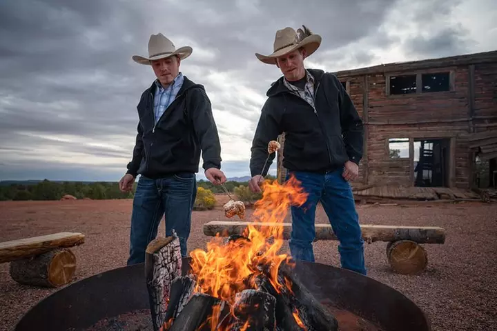 Campfire S'mores and Stars Tour in Kanab