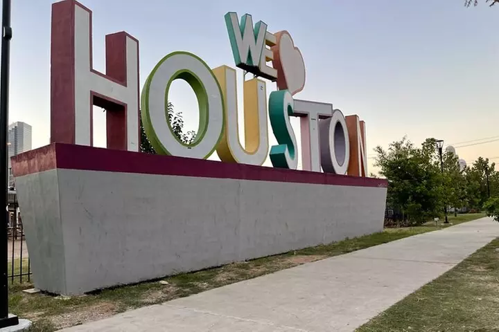 Astroville Best of Houston City Driving Tour with Live Guide