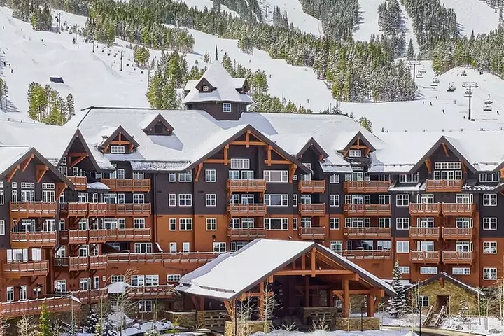 Private Transfer Denver Airport DEN to Hot Ski Resorts