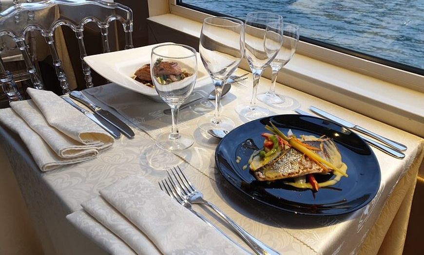 Image 7: Diner Croisière Prestige au départ de la Tour Eiffel