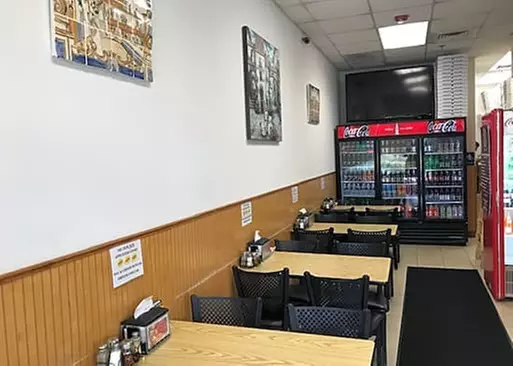 5% Cash Back at Lucas Pizzeria