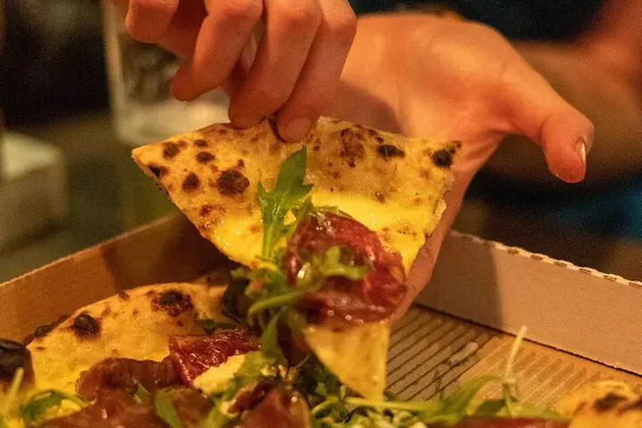 Melbourne: Progressive Dinner Tour - Chinatown, Laneways & Drink