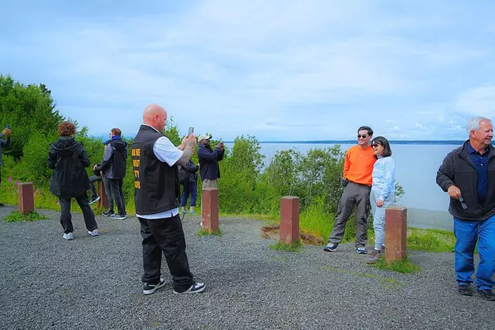 Anchorage Trolley's Deluxe City Tour