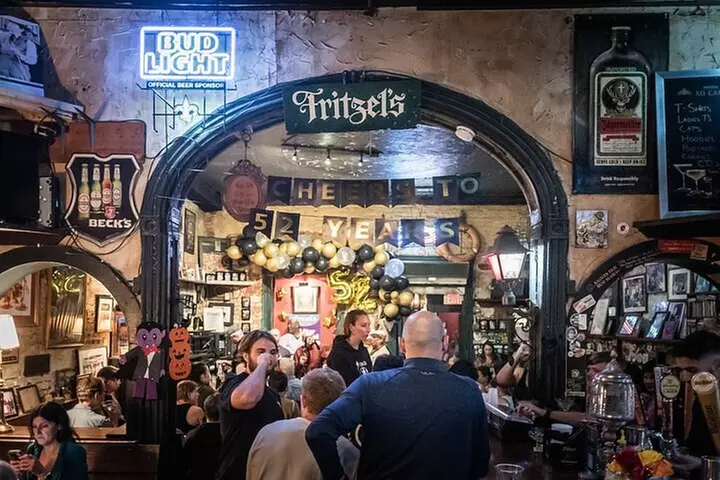 New Orleans Cooking Class and Cocktail Walking Tour