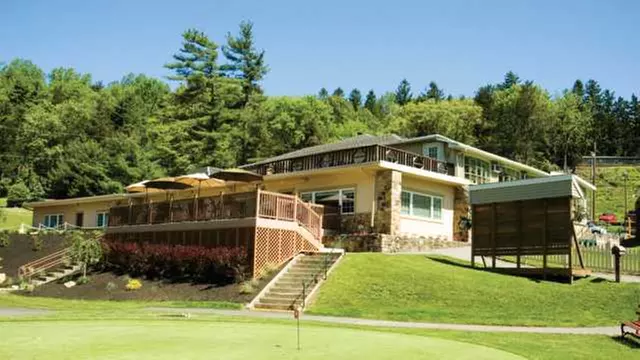 Online Booking - Round of Golf at Galen Hall Golf Club