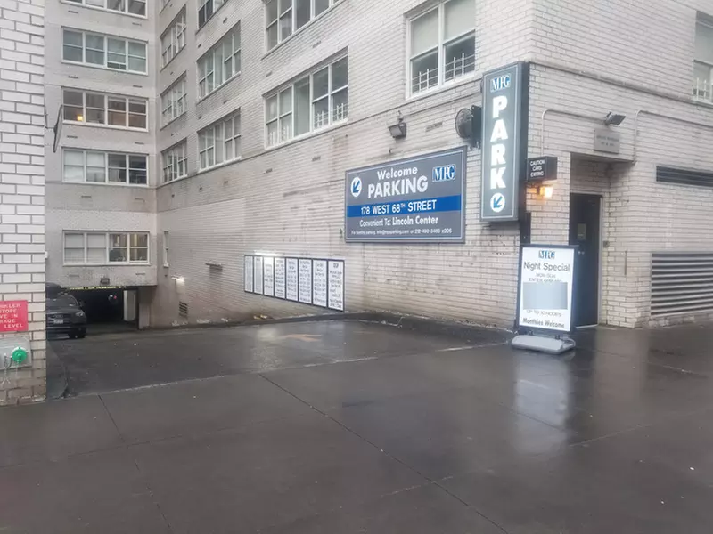 Parking at MPG Parking - Lincoln Square Parking LLC Garage