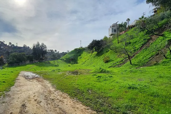 LA River Eco Tour and Secret Stair Hike