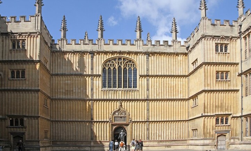 Image 2: Private Oxford Tour Transport and Entry Included
