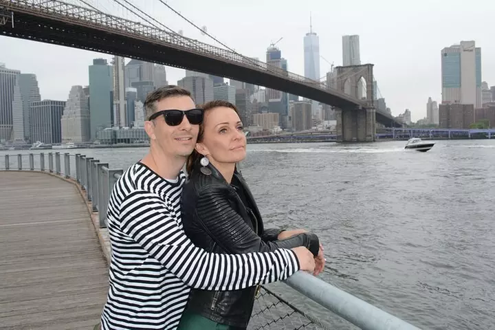 Private Tour of Brooklyn Bridge and neighborhoods with PhotoShoot