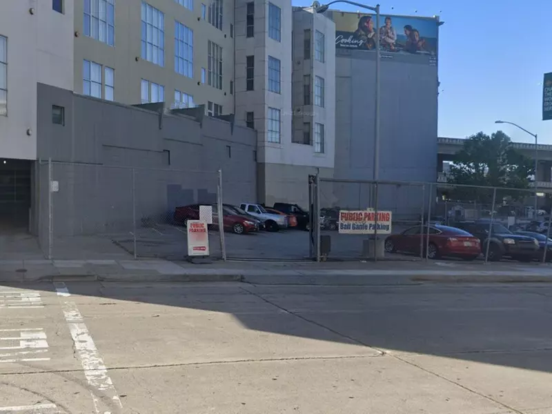 Parking at 404 2nd St. Lot