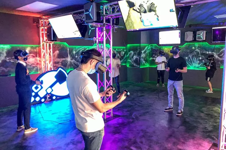 Virtual Reality (VR) Experience in Los Angeles