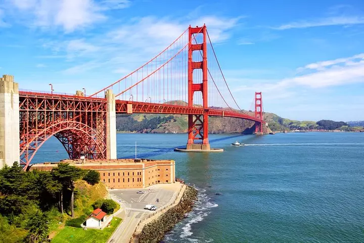 San Francisco Downtown Walking Tour with Cruise Tickets - Primary Image