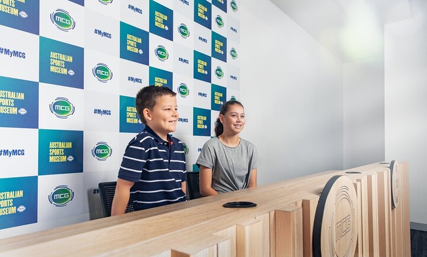 Image 5: Melbourne Sports Experience + MCG Tour Combo