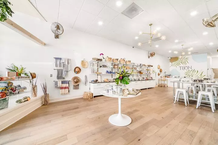 Create a Custom Perfume or Cologne in Charleston, SC: Mix & Match