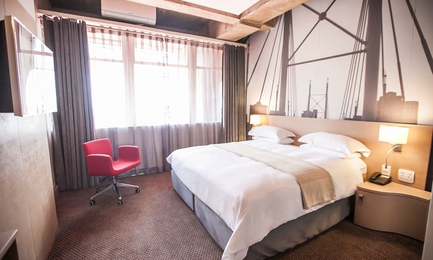 Image 2: ✈ SOUTH AFRICA | Johannesburg - Reef Hotel Johannesburg 4* - City c...