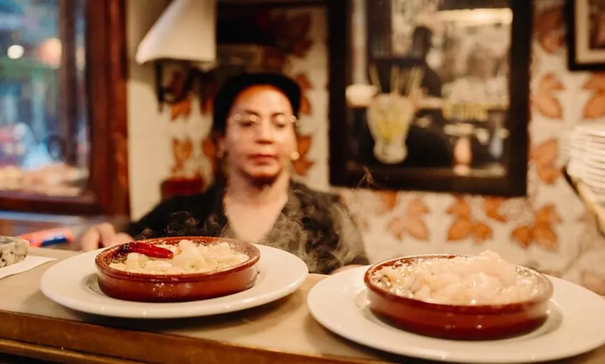 Image 30: Visita nocturna por la historia del Madrid antiguo con tapas