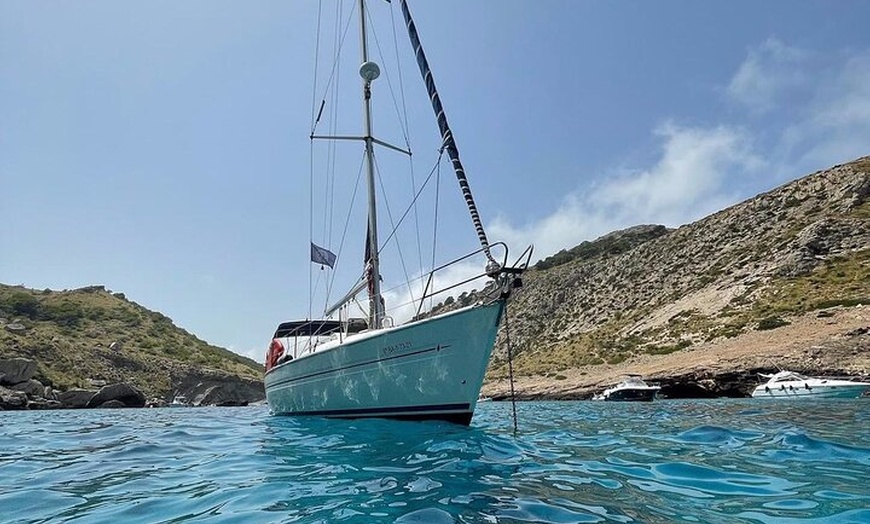 Image 3: Paseo en Barco Sitges