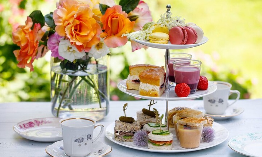 Image 2: Afternoon Tea Experience Cooking Class