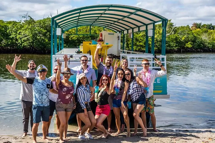 Sandbar Splash and Yacht Tour in Fort Lauderdale