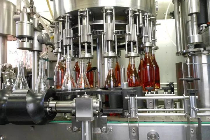 Willamette Valley Boutique Winery Tour with Lunch