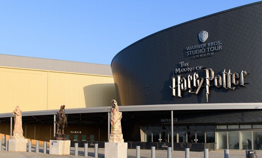 Image 4: Coach Transfer to Warner Bros. Studio Harry Potter Experience