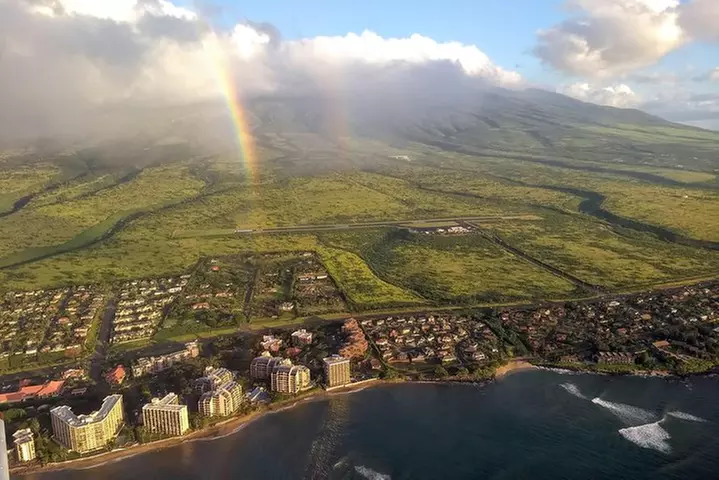 Maui -PRIVATE- Air Tour: 5 Islands: (2-5 people): SEE Even MORE!
