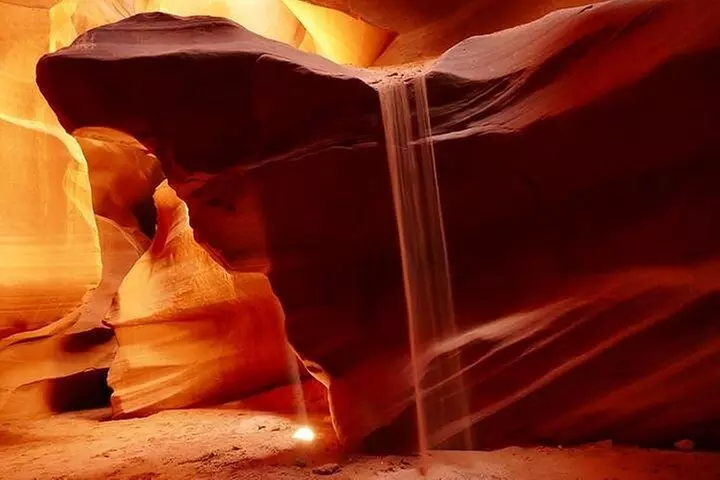 Upper Antelope Canyon Admission Ticket (Tse Bighanilini) - Second Medium