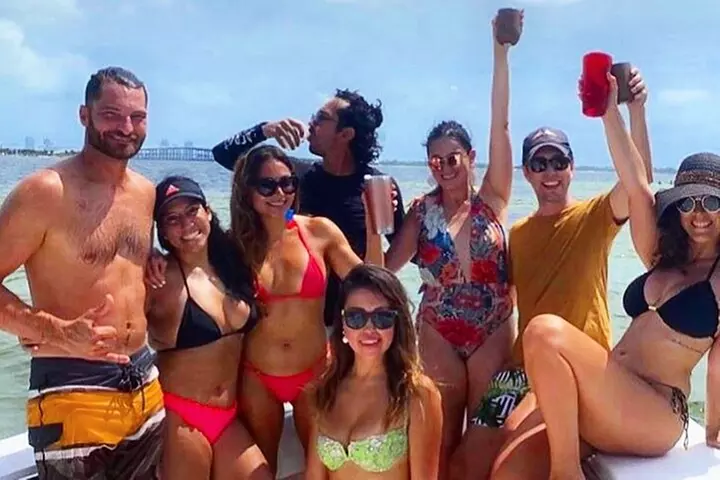 MasterBeast Yacht Charter40 Boat Rental Tours Private Miami