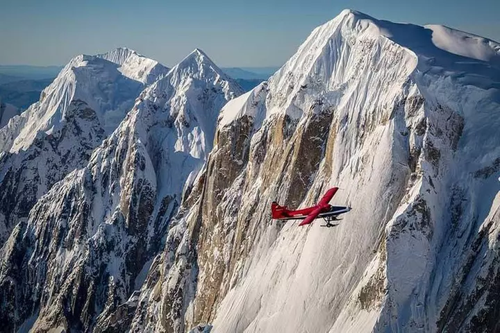 Mountain Voyager Flightseeing tour from Talkeetna
