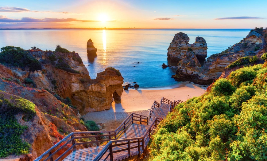Image 13: ✈ ALGARVE | Ferragudo - Vitors village avec croisière aux grottes d...