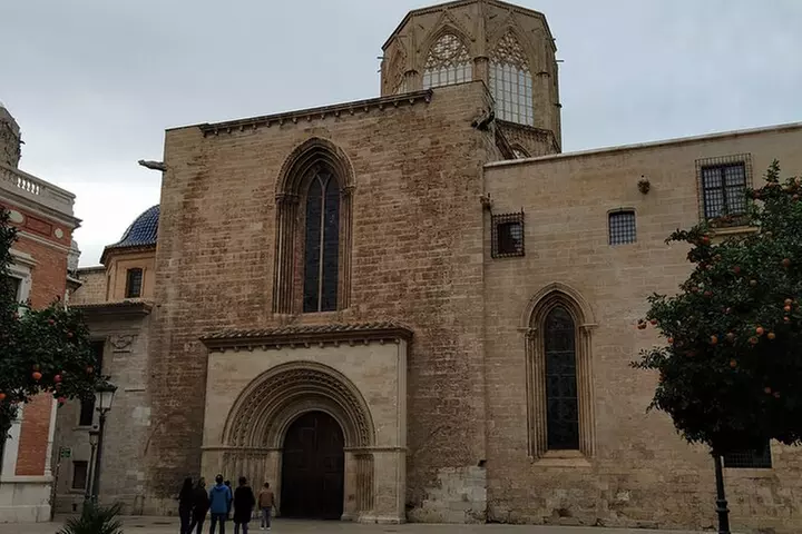 Excursión a pie medieval a Valencia en grupos pequeños con guía local - Second Medium